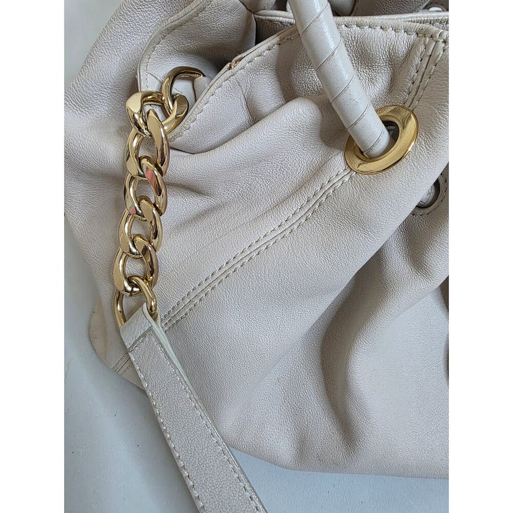 Michael Kors Jet Set Hobo Cream Leather Drawstring Chain Slouchy Shoulder Bag - Picture 10 of 12